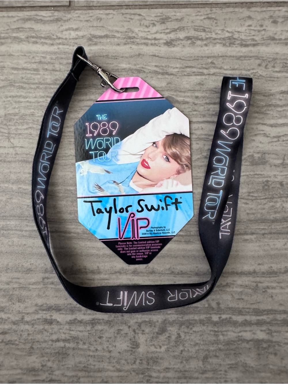 🎤RARE Taylor Swift 1989 World Tour VIP Lanyard & Commemorative Pass🎤